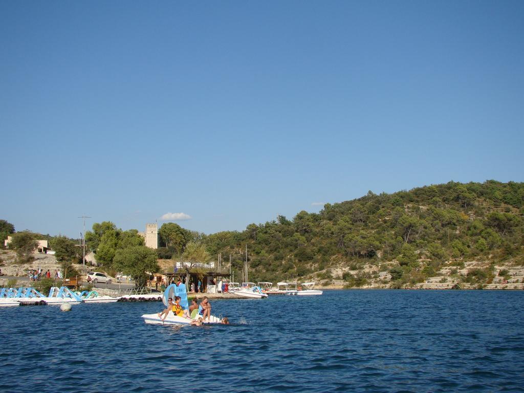 Camping La Grangeonne Esparron-de-Verdon Exterior photo